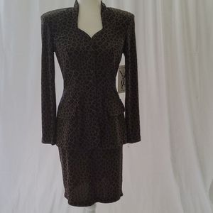 PG COLLECTIONS WOMEN'S COMFORT SUIT SZ 4